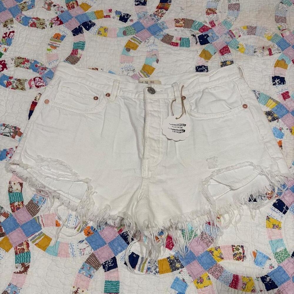 Free People White Denim Shorts size 30